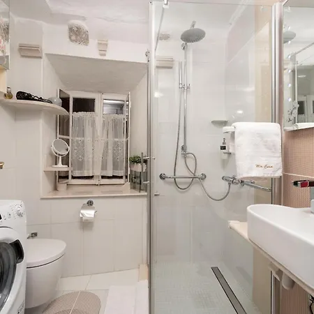 Semesterbostad Mia Casa